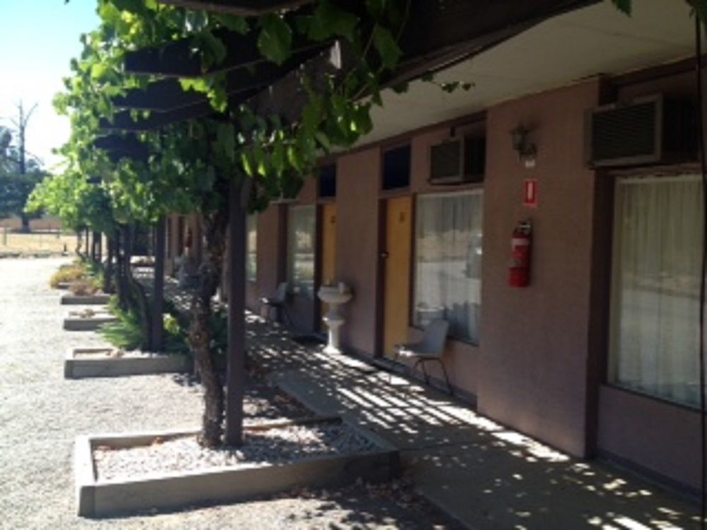 Stawell'S London Motor Inn Zewnętrze zdjęcie