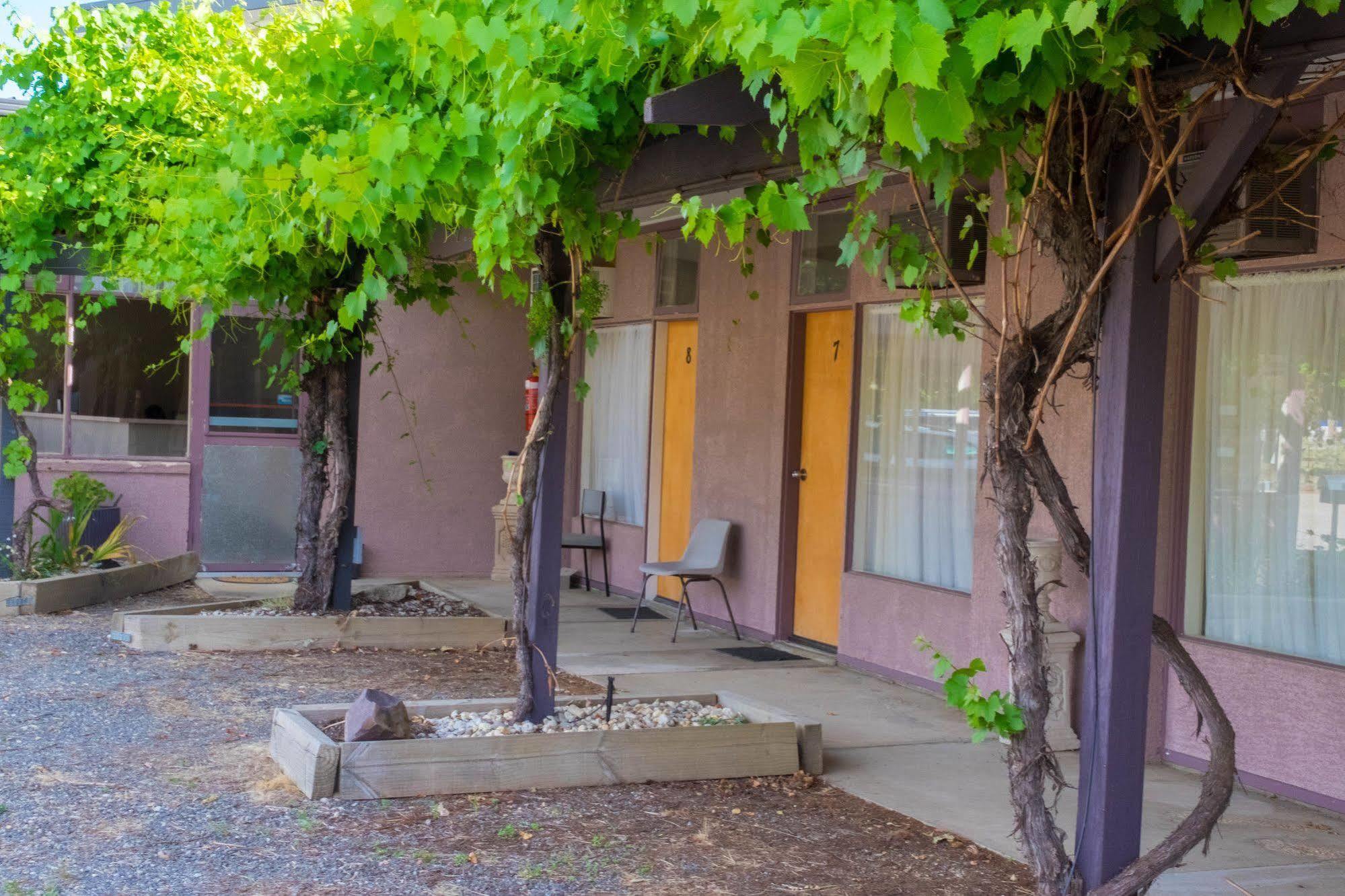 Stawell'S London Motor Inn Zewnętrze zdjęcie