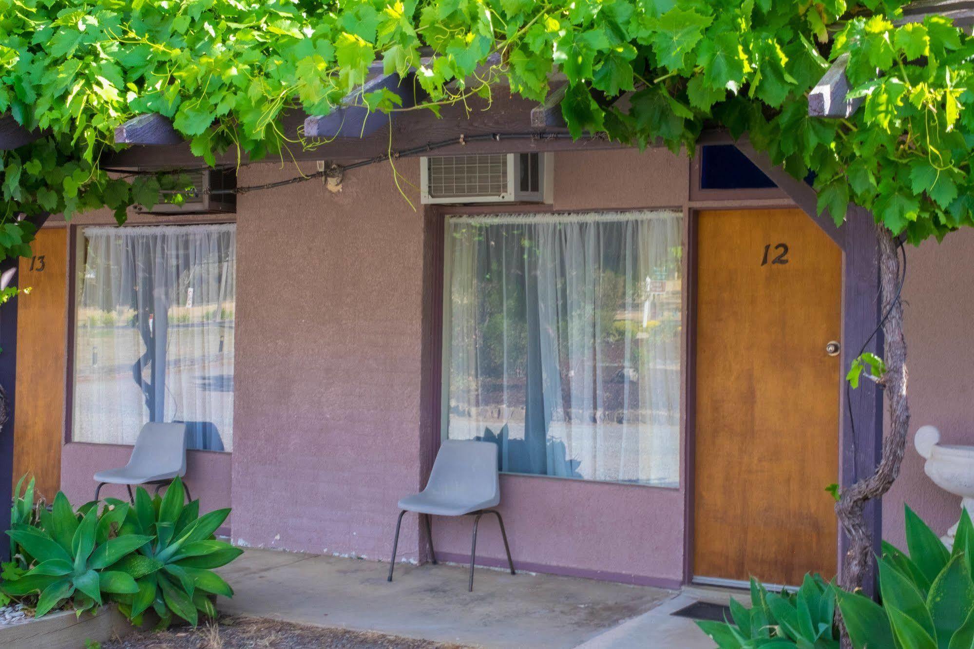 Stawell'S London Motor Inn Zewnętrze zdjęcie