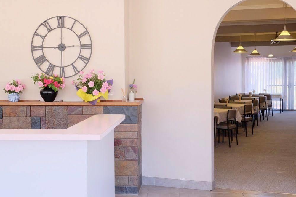 Stawell'S London Motor Inn Zewnętrze zdjęcie
