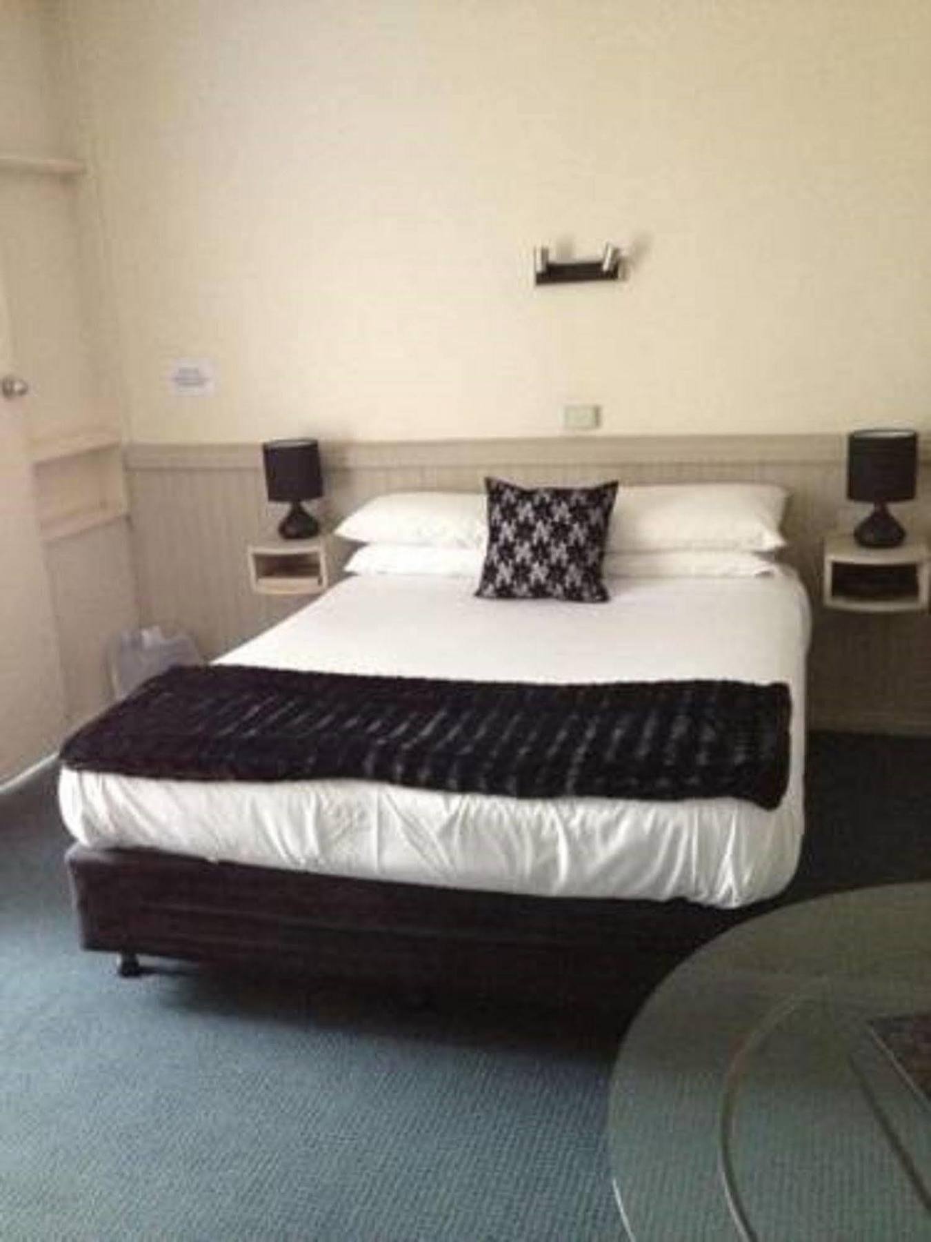Stawell'S London Motor Inn Zewnętrze zdjęcie