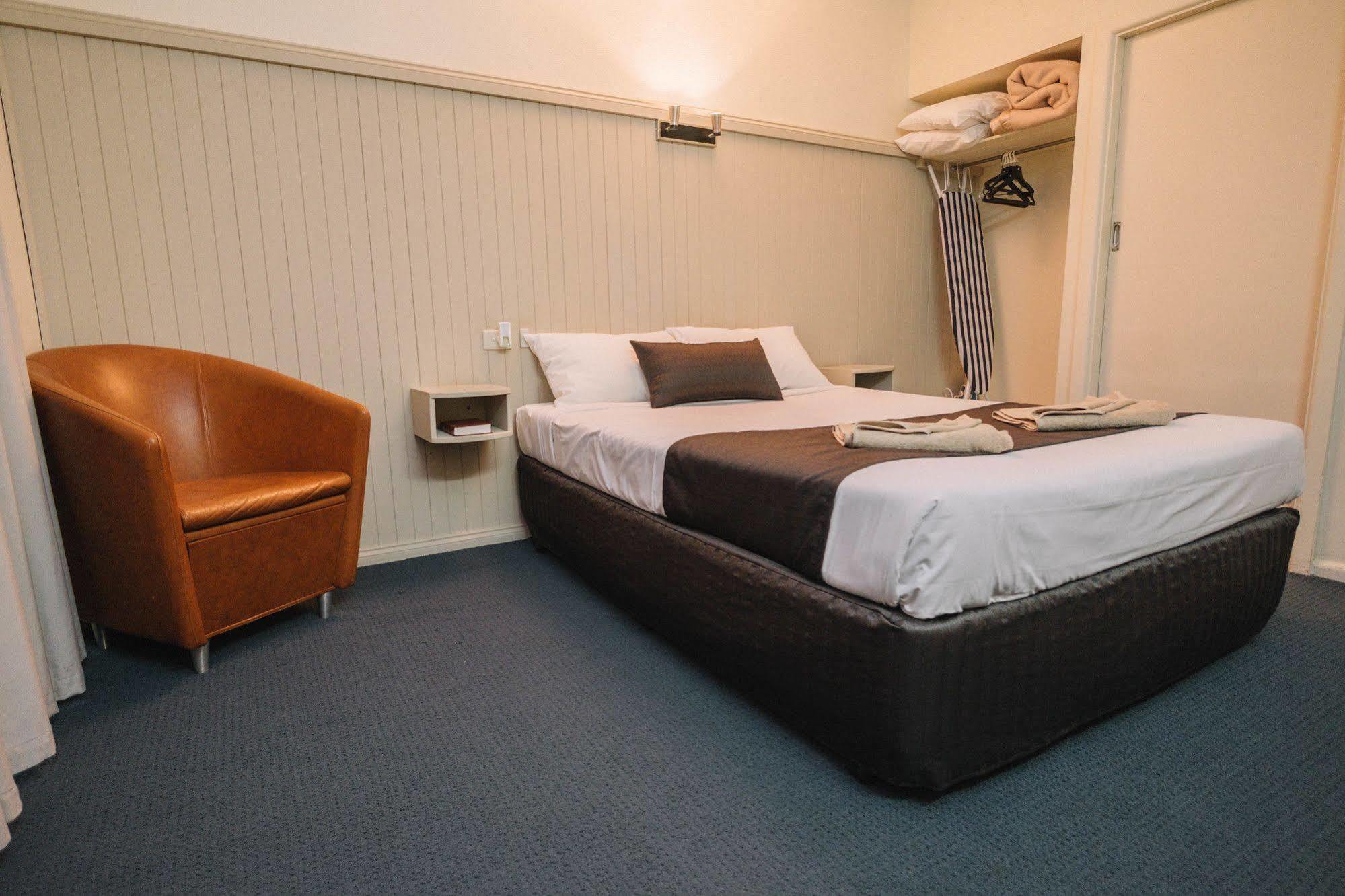 Stawell'S London Motor Inn Zewnętrze zdjęcie