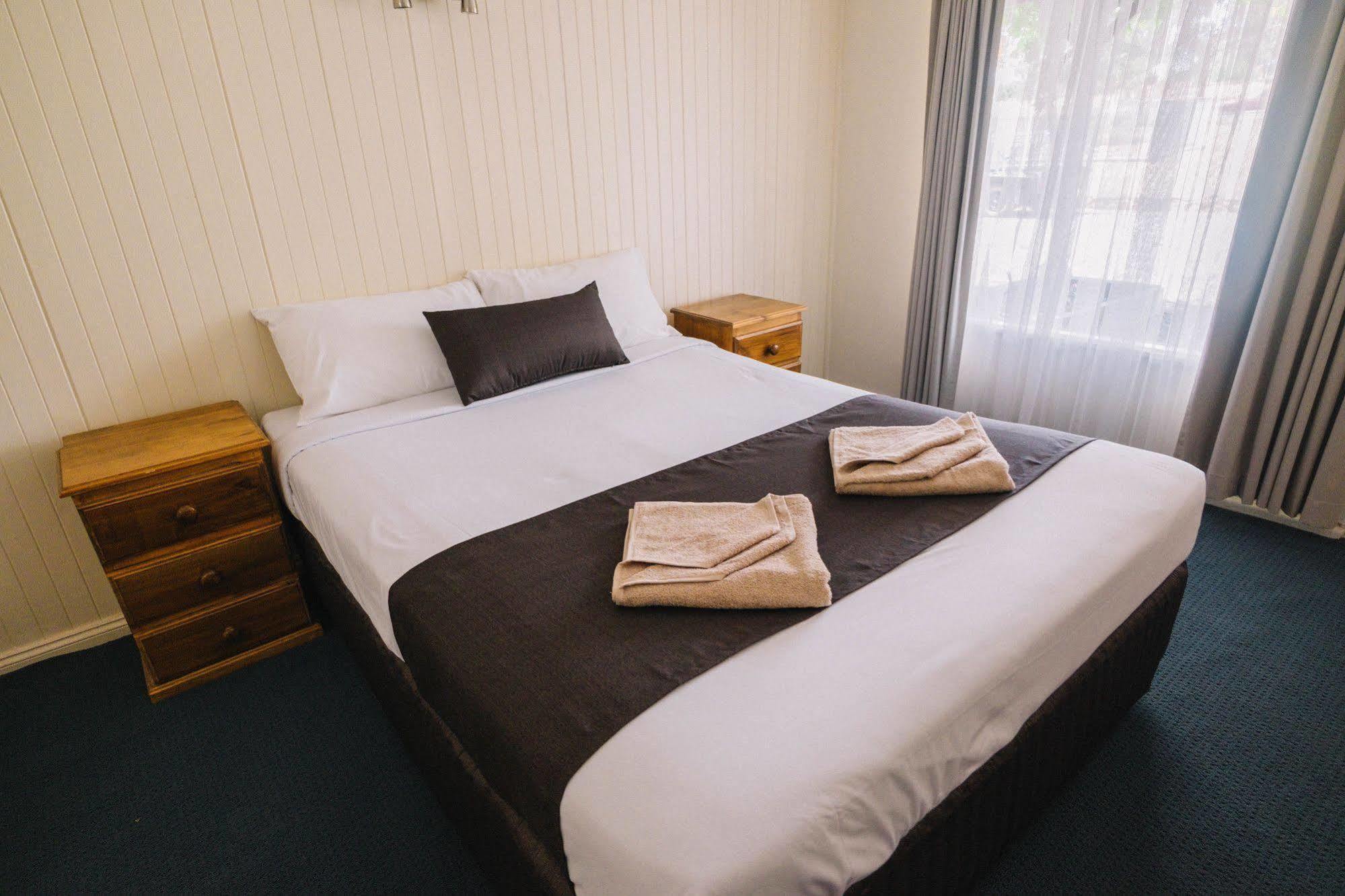 Stawell'S London Motor Inn Zewnętrze zdjęcie