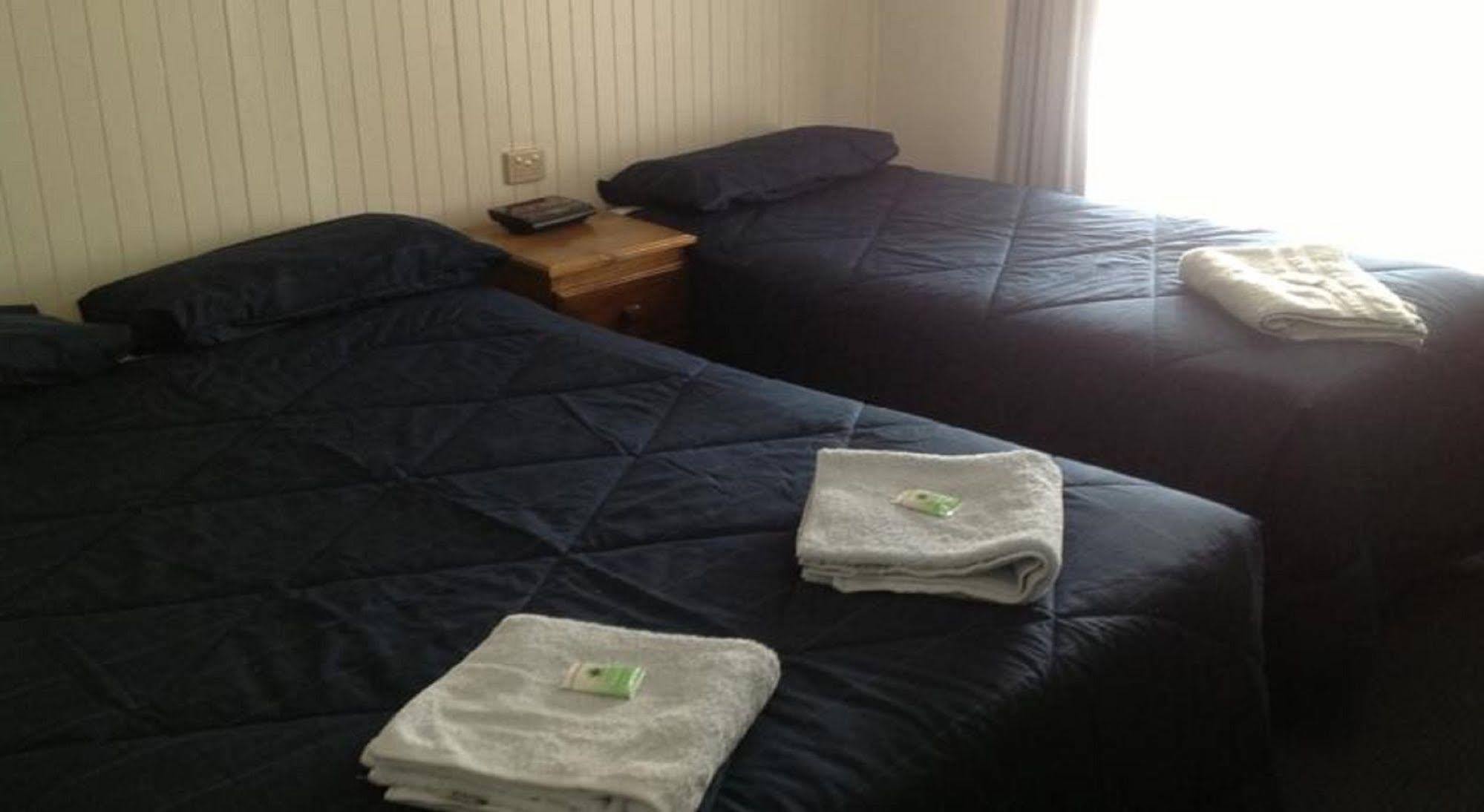 Stawell'S London Motor Inn Zewnętrze zdjęcie